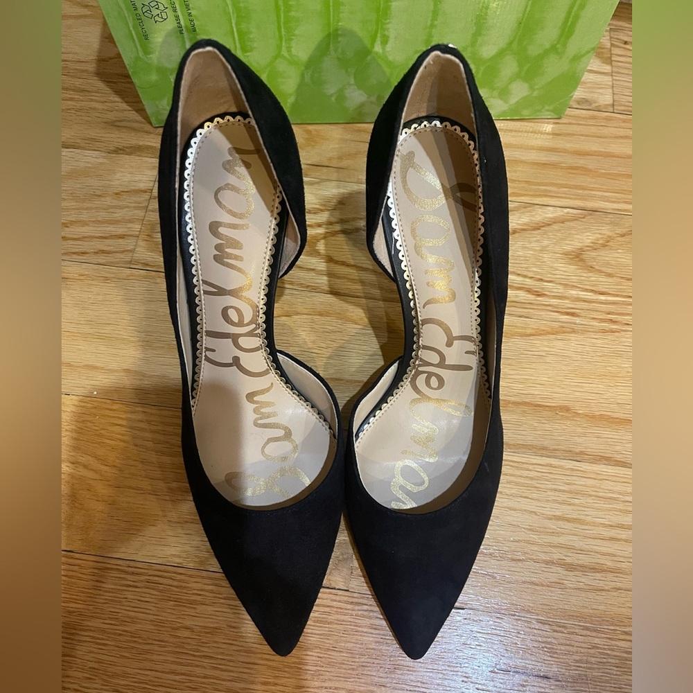 Sam Edelman black suede pumps